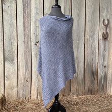 Load image into Gallery viewer, Delicate Cable Poncho
