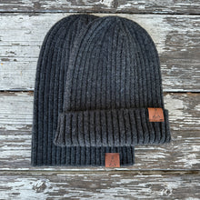 Load image into Gallery viewer, Ribbed Beanie With Logo
